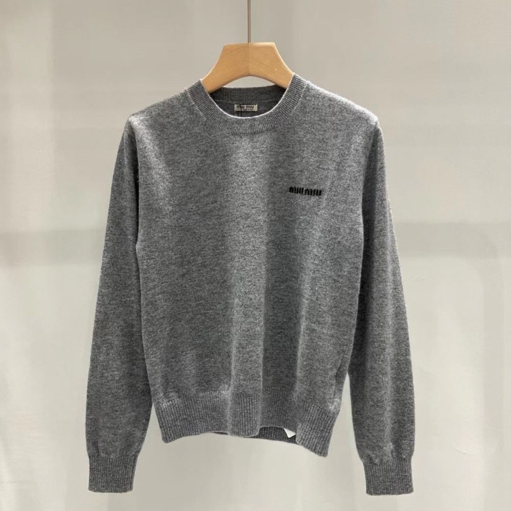 Stylish Gray Crewneck Sweater